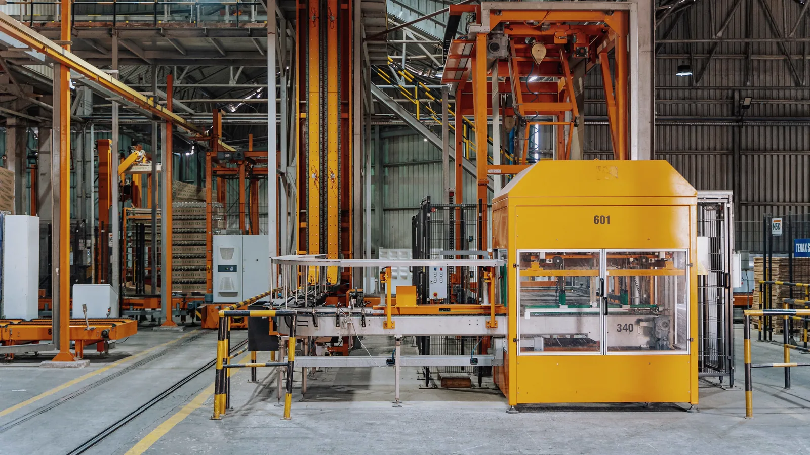Lean & Flow — industrial editorial image